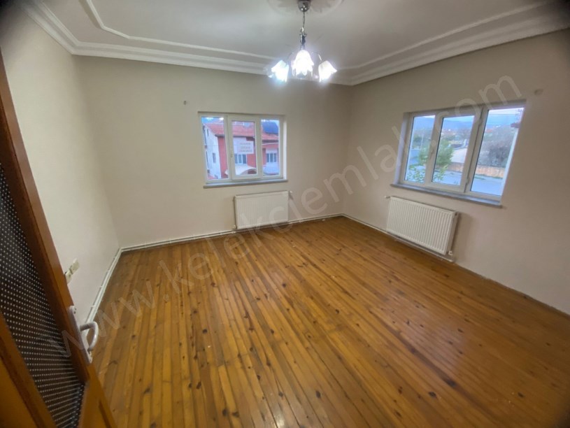 BADEMLİ MAHALLESİ SEYİTGAZİ SOKAKTA 3 KATLI BİNA