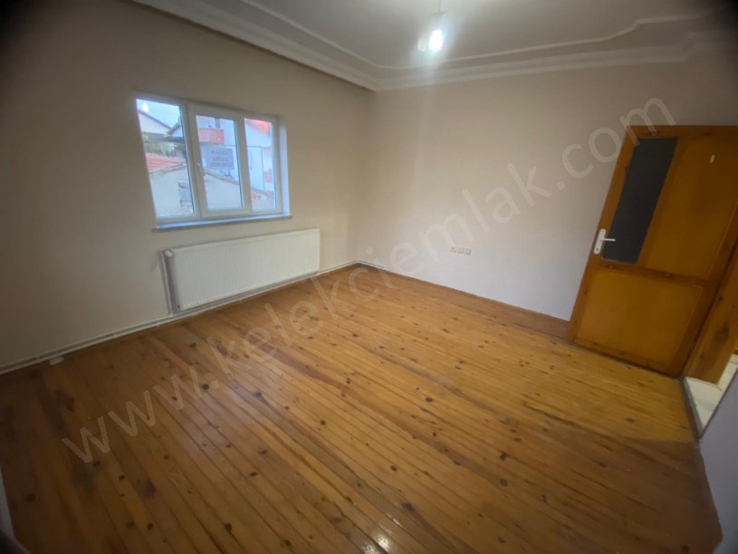 BADEMLİ MAHALLESİ SEYİTGAZİ SOKAKTA 3 KATLI BİNA
