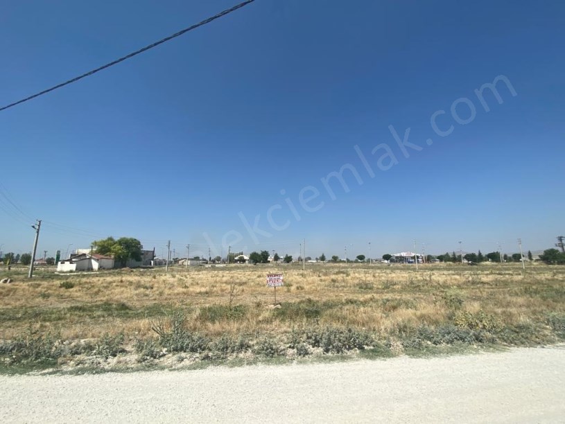 BOLTAŞIN YANINDA DOĞU CEPHELİ ARSA