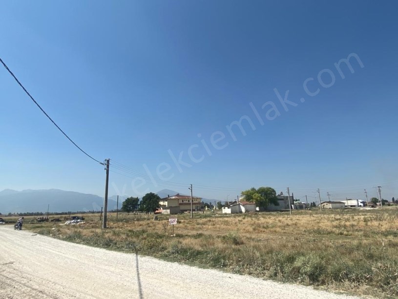 BOLTAŞIN YANINDA DOĞU CEPHELİ ARSA