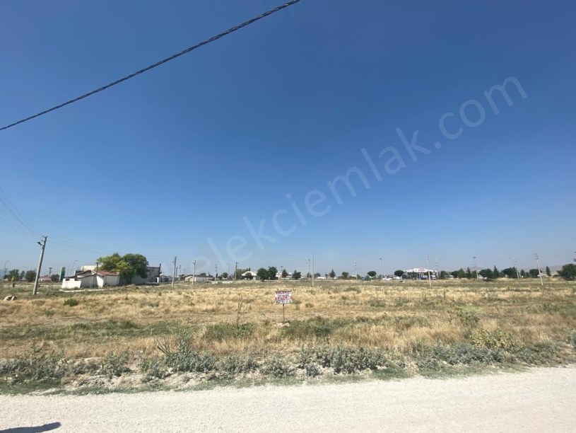 BOLTAŞIN YANINDA DOĞU CEPHELİ ARSA