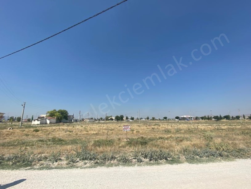 BOLTAŞIN YANINDA DOĞU CEPHELİ ARSA