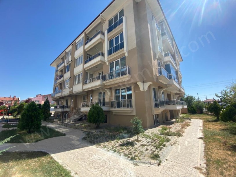 ZİŞAN EVLERİ C BLOKTA  1. KATTA 3+1 DAİRE