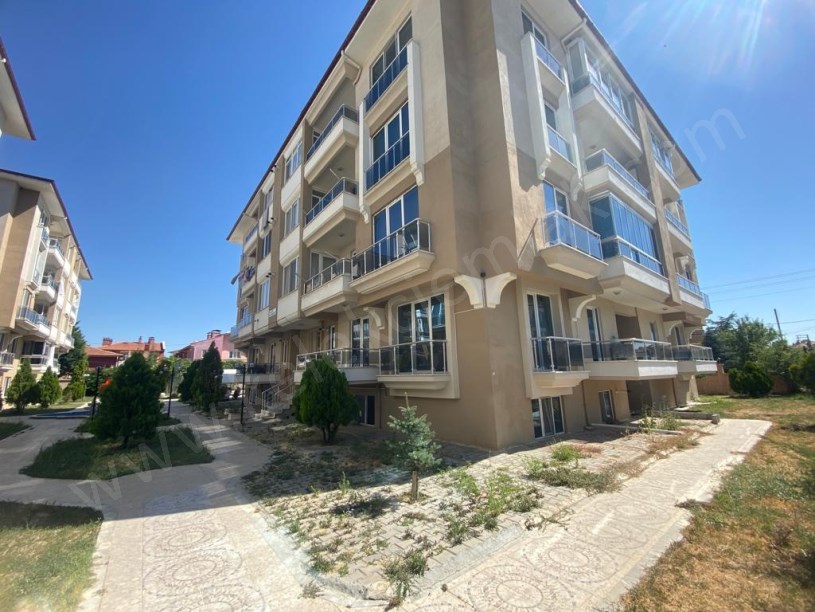 ZİŞAN EVLERİ C BLOKTA  1. KATTA 3+1 DAİRE