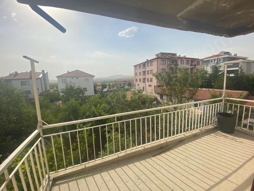ETEM KELEKÇİ MAHALLESİ ÖZBEK SOKAKTA 4 KATLI BİNA