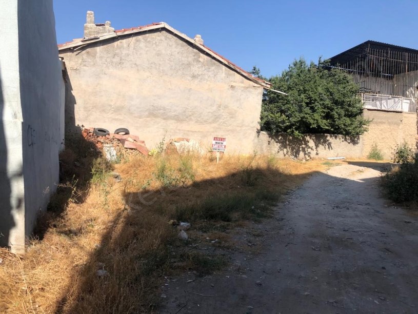 ALACA MAHALLESİNDE İSTASYON CADDESİNE YAKIN ARSA