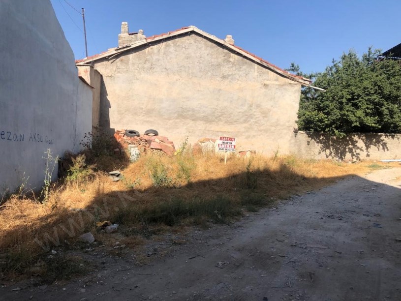 ALACA MAHALLESİNDE İSTASYON CADDESİNE YAKIN ARSA