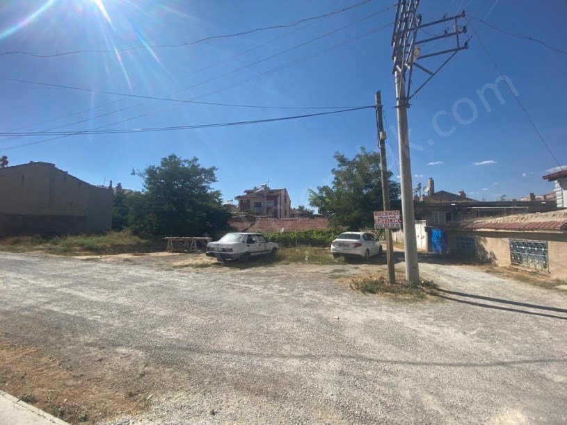 ERKMENDE KÖŞE PARSEL ARSA