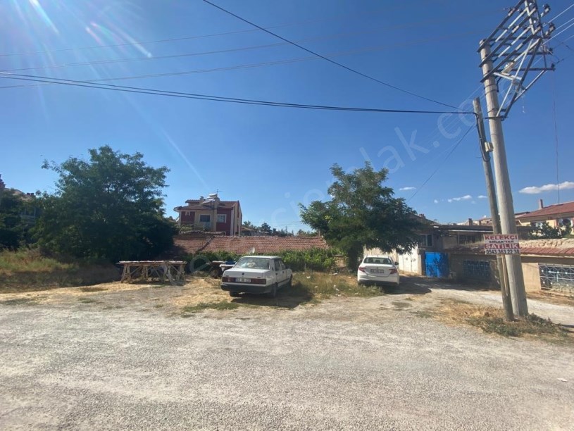 ERKMENDE KÖŞE PARSEL ARSA