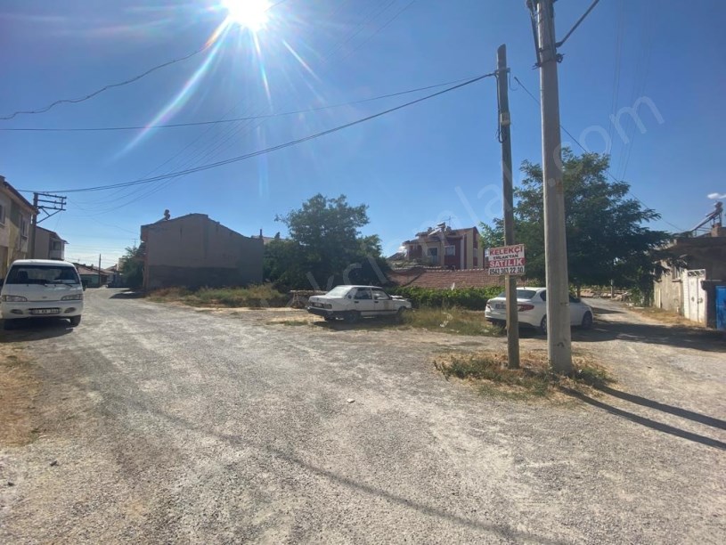 ERKMENDE KÖŞE PARSEL ARSA