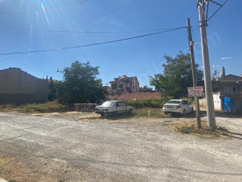 ERKMENDE KÖŞE PARSEL ARSA