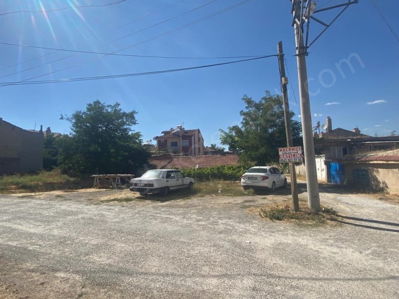 ERKMENDE KÖŞE PARSEL ARSA