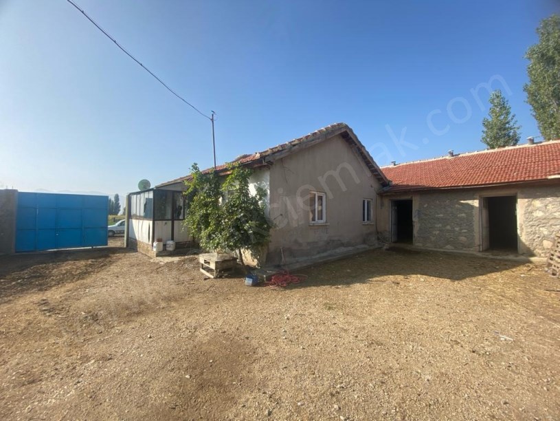 BOLTAŞIN ARKASINDA ÇİFTLİK