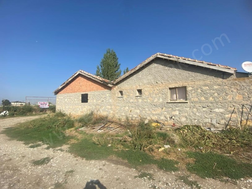 BOLTAŞIN ARKASINDA ÇİFTLİK
