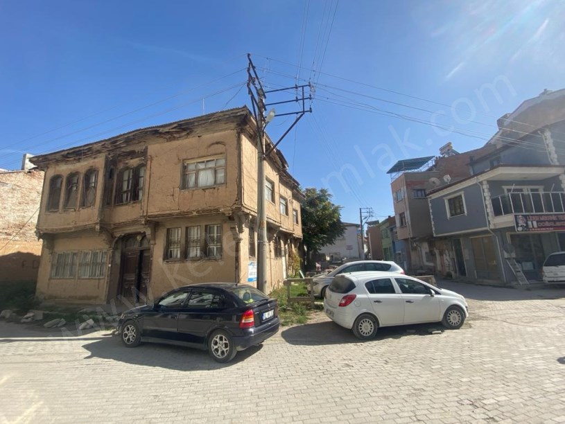 LALASİNANPAŞA MAHALLESİNDE KÖŞE BAŞINDA MÜSTAKİL EV