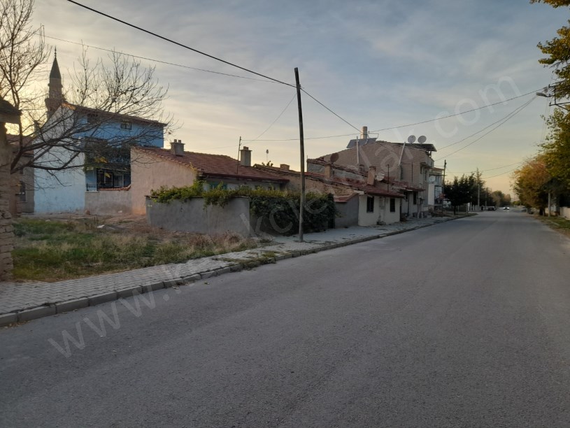 ERKMEN KORKUTBEY SOKAKTA ARSALAR