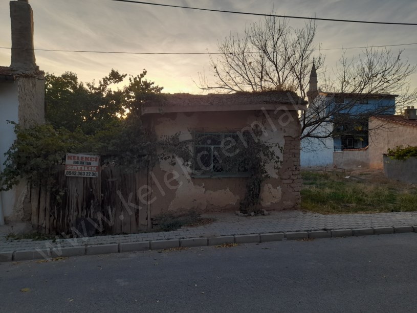 ERKMEN KORKUTBEY SOKAKTA ARSALAR