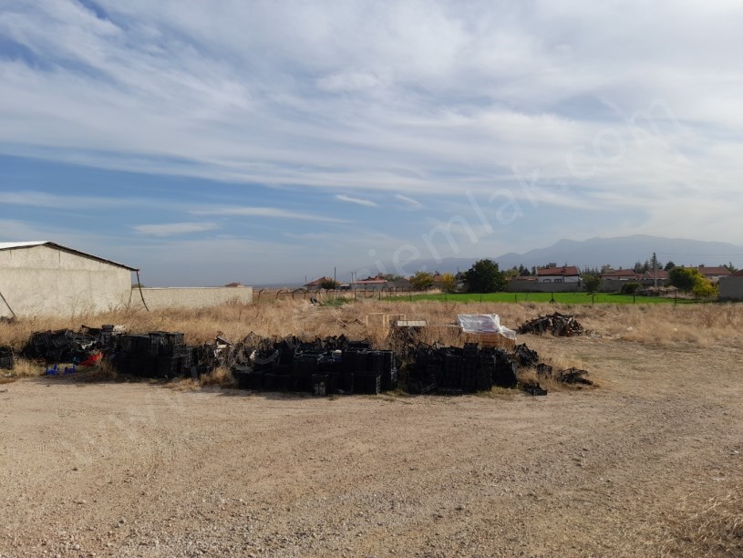 KALE MAHALLESİ CANDAROĞLU SOKAKTA 2 ADET ARSA