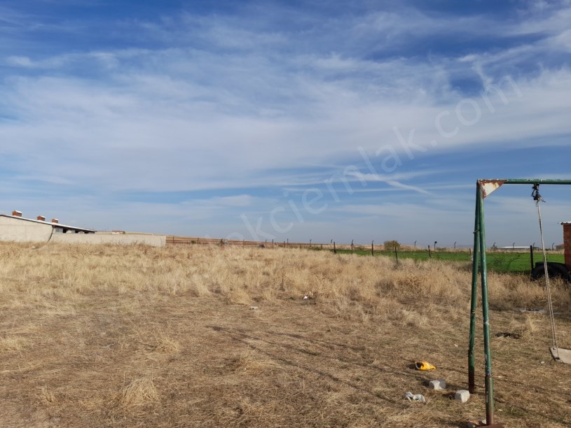 KALE MAHALLESİ CANDAROĞLU SOKAKTA 2 ADET ARSA