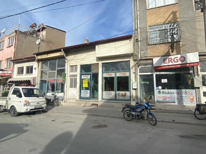 ZAFER CADDESİNDE SATILIK VEYA KİRALIK  DÜKKAN