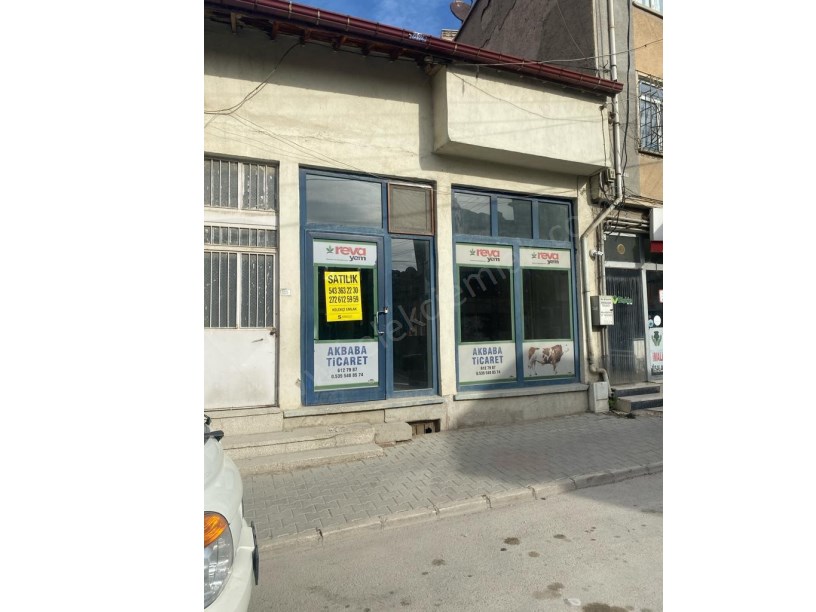 ZAFER CADDESİNDE SATILIK VEYA KİRALIK  DÜKKAN