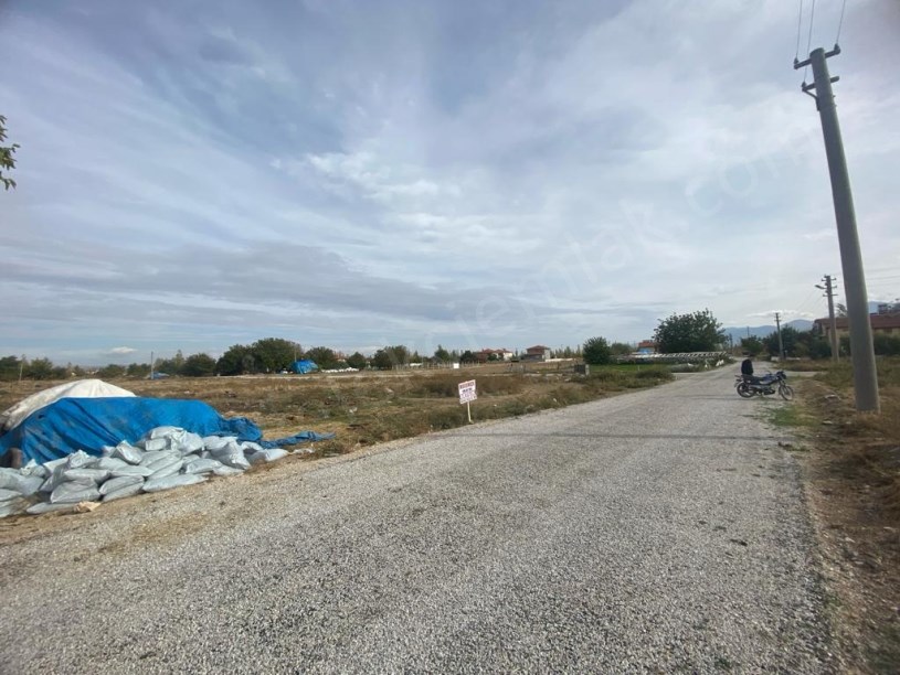 KIRKGÖZ ANA OKULU ARKASINDA ARSA