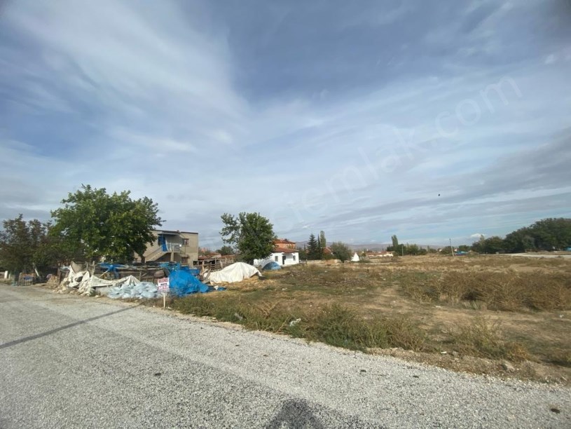 KIRKGÖZ ANA OKULU ARKASINDA ARSA