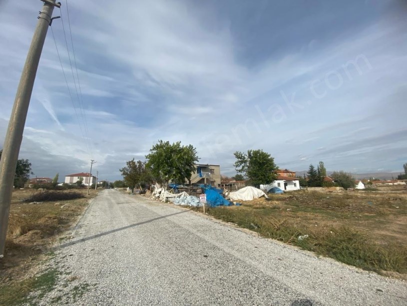 KIRKGÖZ ANA OKULU ARKASINDA ARSA
