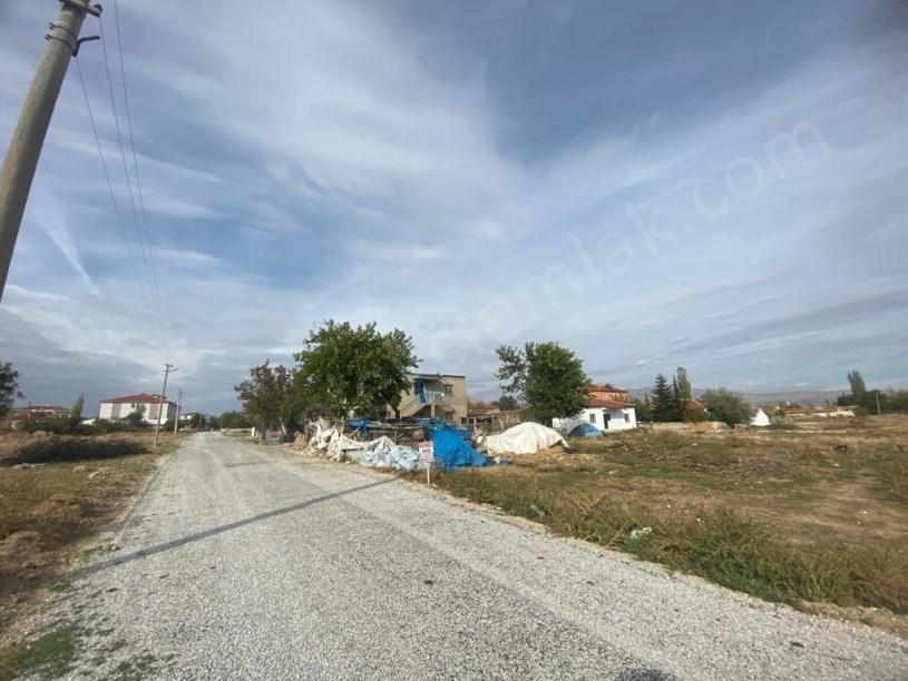 KIRKGÖZ ANA OKULU ARKASINDA ARSA