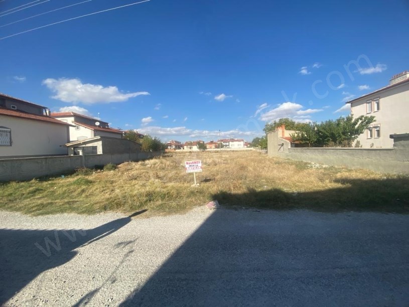 SELÇUKLU MAHALLESİ BAKIR SOKAKTA  GÜNEY CEPHELİ ARSA