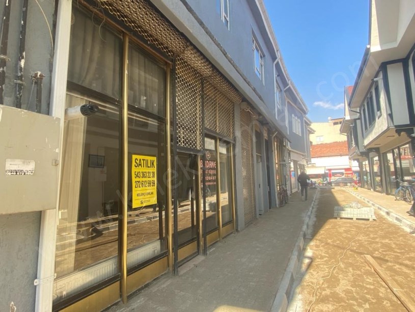 ÇARŞI MERKEZDE SATILIK  DÜKKAN