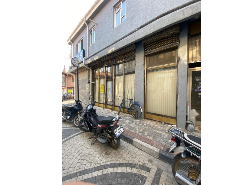 ÇARŞI MERKEZDE SATILIK  DÜKKAN