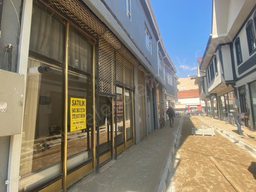 ÇARŞI MERKEZDE SATILIK  DÜKKAN