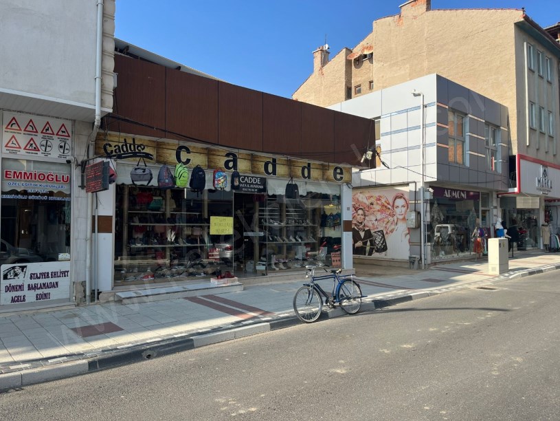 İSTASYON CADDESİNDE SATILIK DÜKKAN