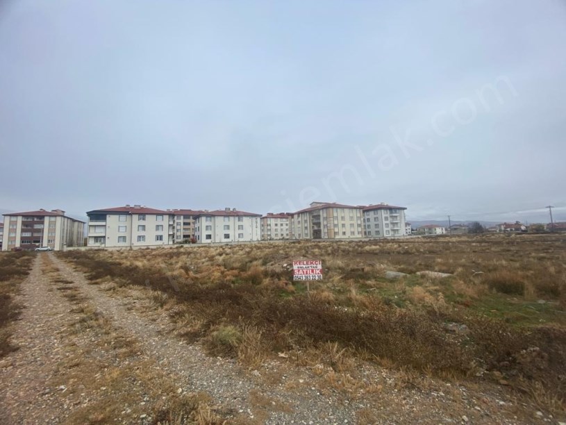 KONAK MAHALLESİNDE BATI CEPHELİ ARSA