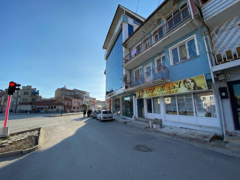 YENİ ADLİYE BİNASI KARŞISINDA DÜKKAN+2 KAT MESKEN