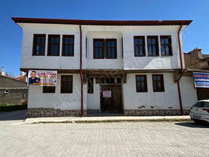 LALASİNANPAŞA MAHALLESİNDE MÜSTAKİL BİNA