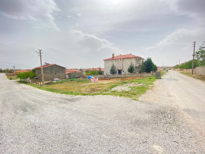 TAŞAĞIL MAHALLESİ MEHTER SOKAKTA KÖŞE BAŞINDA ARSA