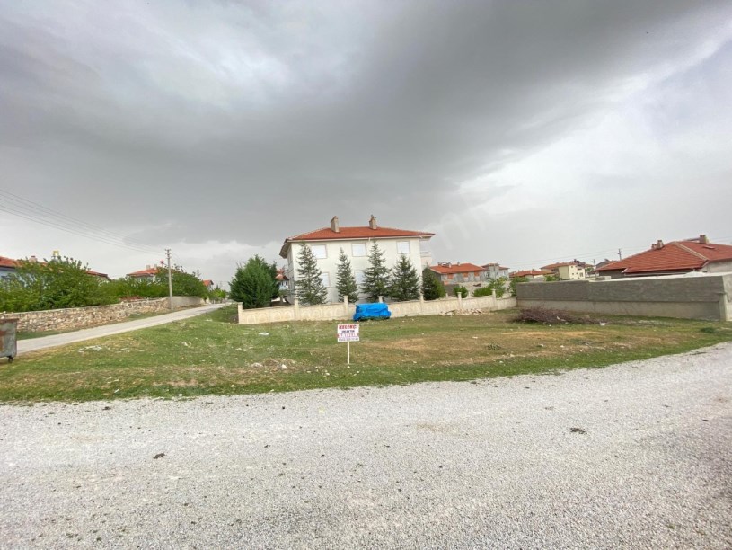 TAŞAĞIL MAHALLESİ MEHTER SOKAKTA KÖŞE BAŞINDA ARSA