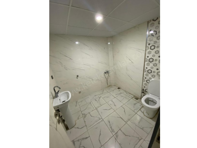 ÇARŞI MERKEZDE KİRALIK BÜRO