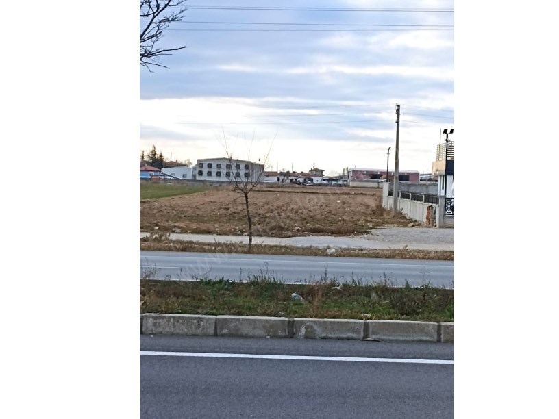ÇEVRE YOLUNDA SATILIK TİCARİ ARSA
