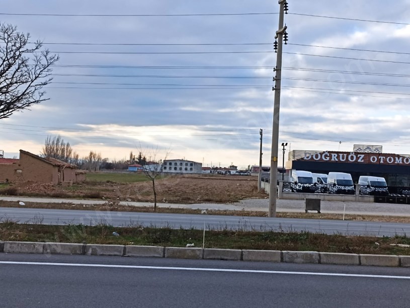 ÇEVRE YOLUNDA SATILIK TİCARİ ARSA