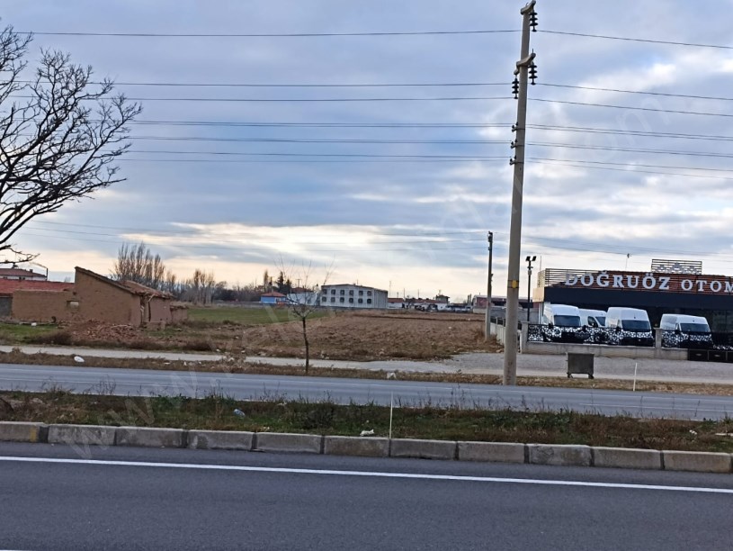 ÇEVRE YOLUNDA SATILIK TİCARİ ARSA