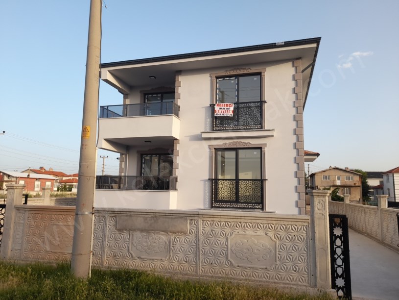 SELÇUKLU MAHALLESİ VİŞNE SOKAKTA  LÜKS VİLLA