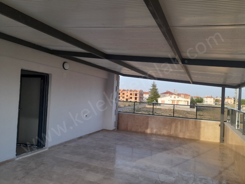 SELÇUKLU MAHALLESİ VİŞNE SOKAKTA  LÜKS VİLLA