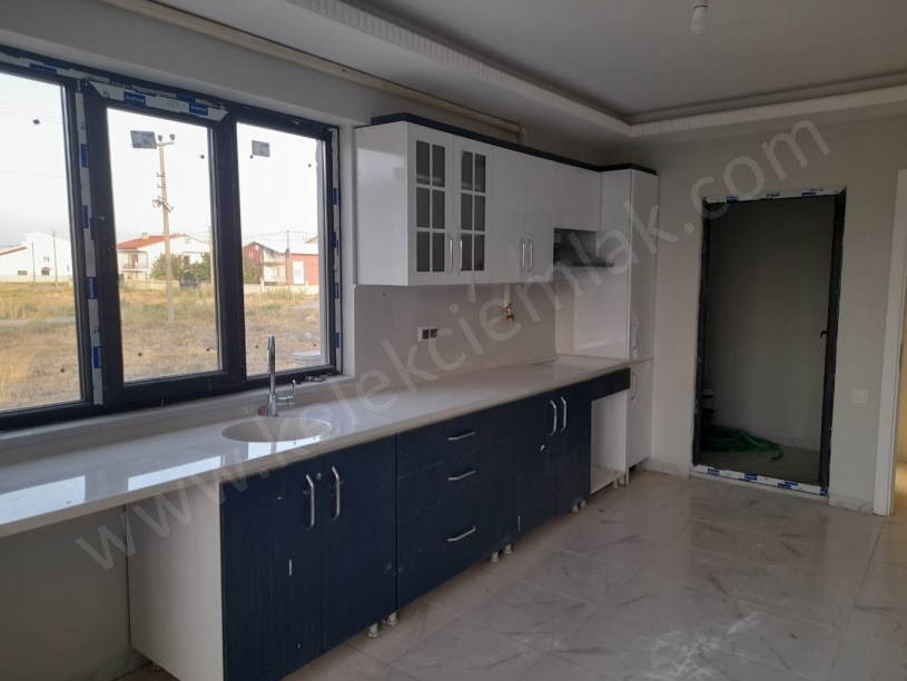 SELÇUKLU MAHALLESİ VİŞNE SOKAKTA  LÜKS VİLLA