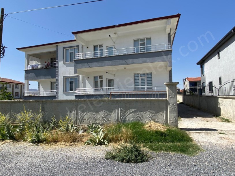 SELÇUKLU MAHALLESİ VİŞNE SOKAKTA SATILIK 2+1