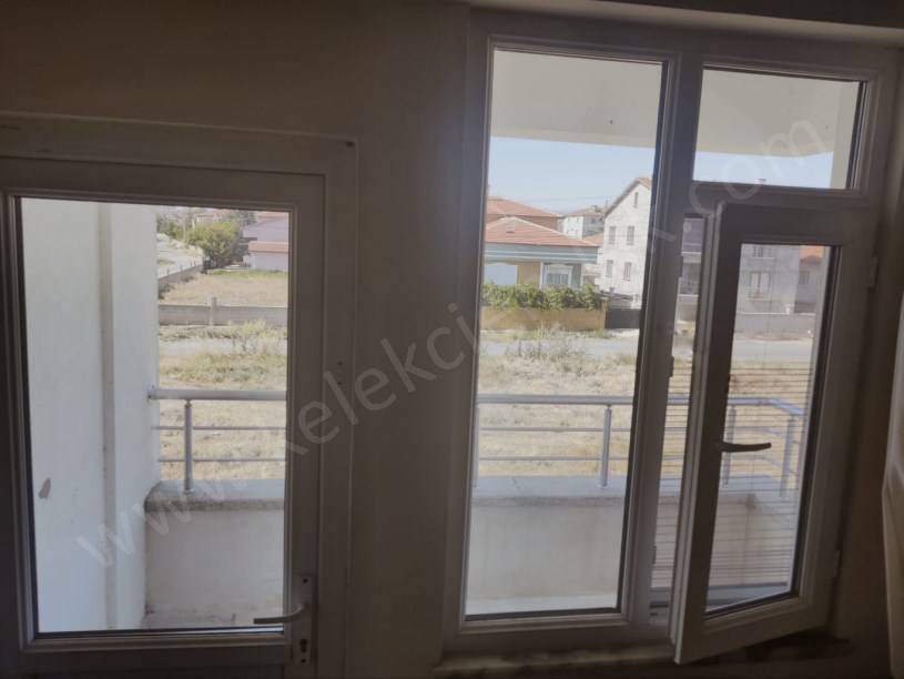 SELÇUKLU MAHALLESİ VİŞNE SOKAKTA SATILIK 2+1