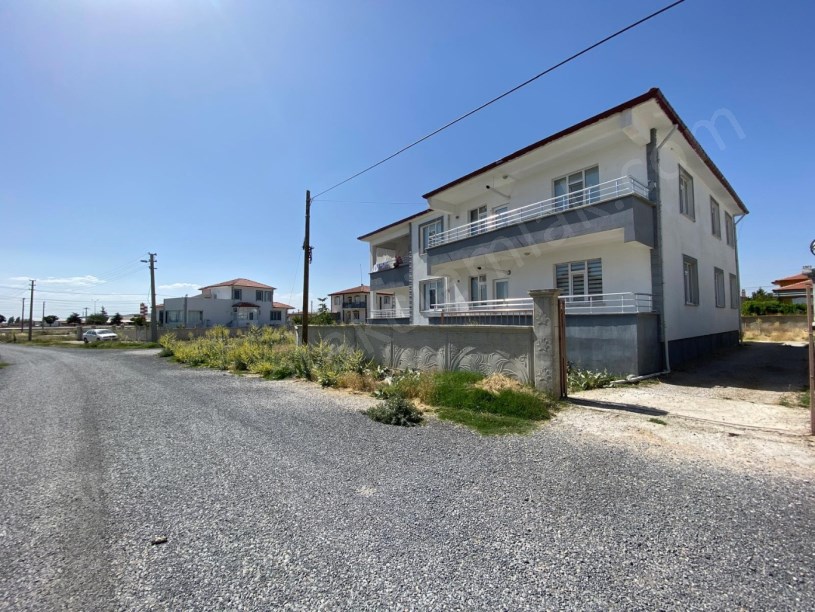 SELÇUKLU MAHALLESİ VİŞNE SOKAKTA SATILIK 2+1