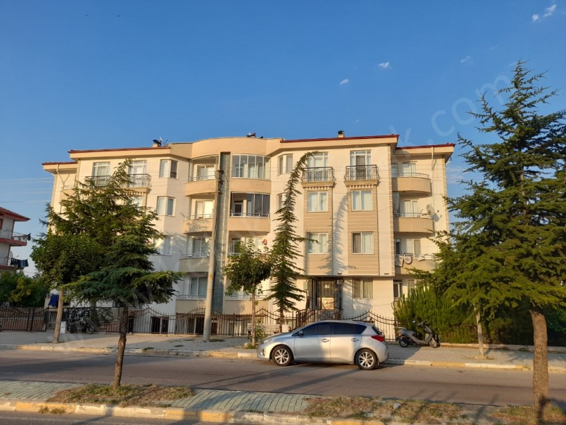 KIRKGÖZ MAHALLESİ İSTASYON CADDESİNDE BAHÇE KATTA 3+1 DAİRE